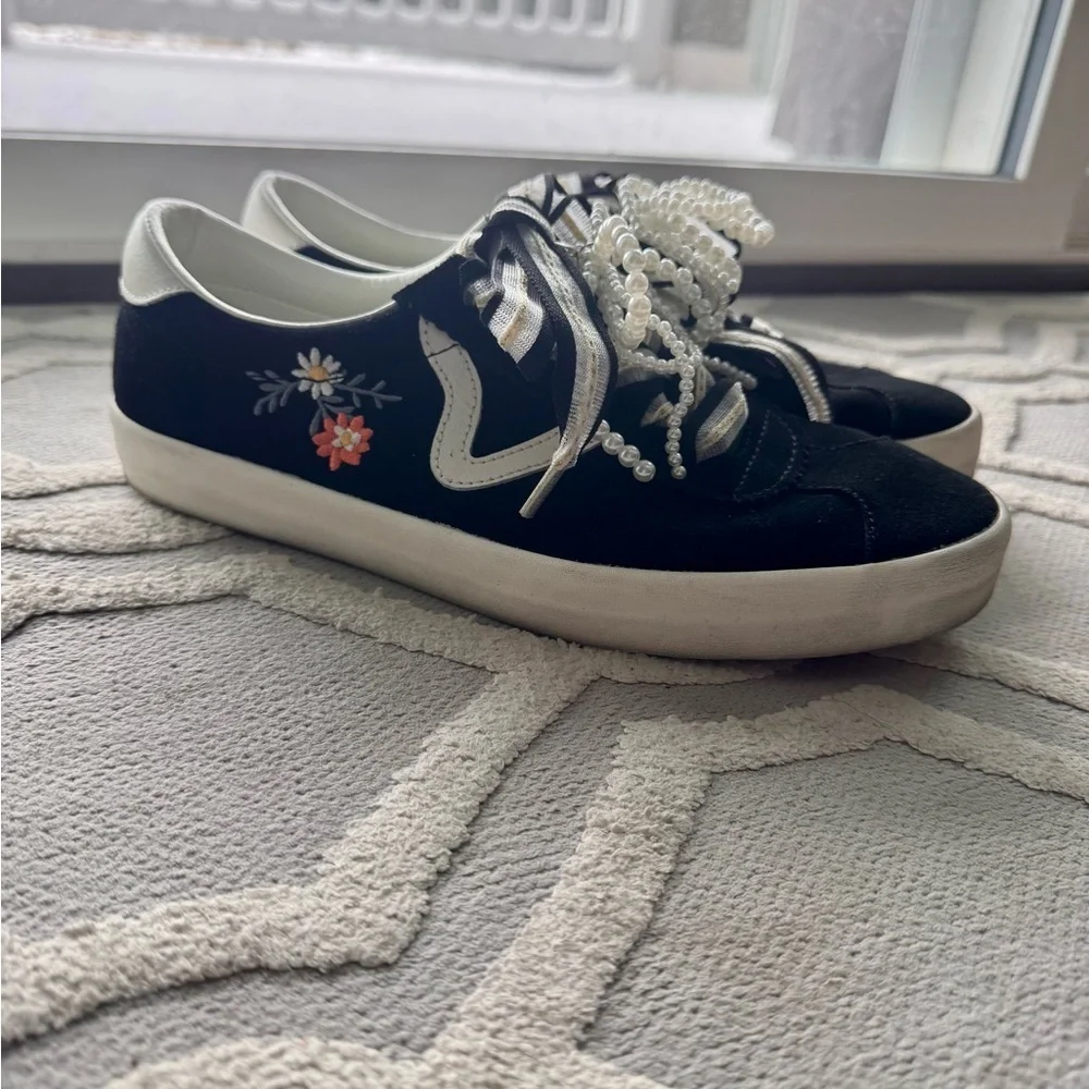 Vans Suede Floral Embroidered Sneakers Boho Pearl Lace Womens 9.5
